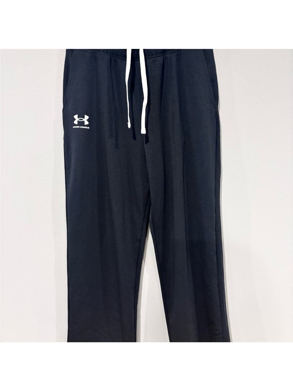 Under Armour Black Flare Crop Pants Small Loose Fit